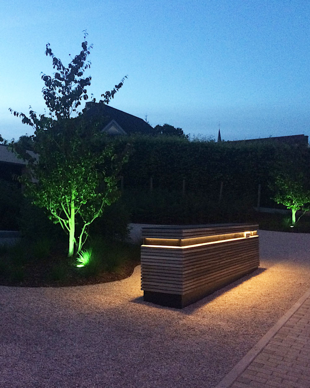 Tuinelectro - Laadpalen, tuin- en gevelverlichting